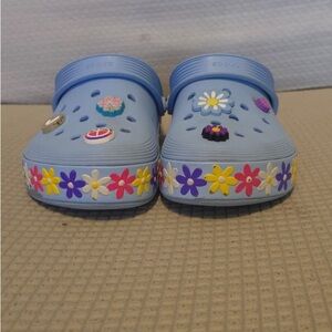 CROCS Kids' Light Blue Floral Slippers